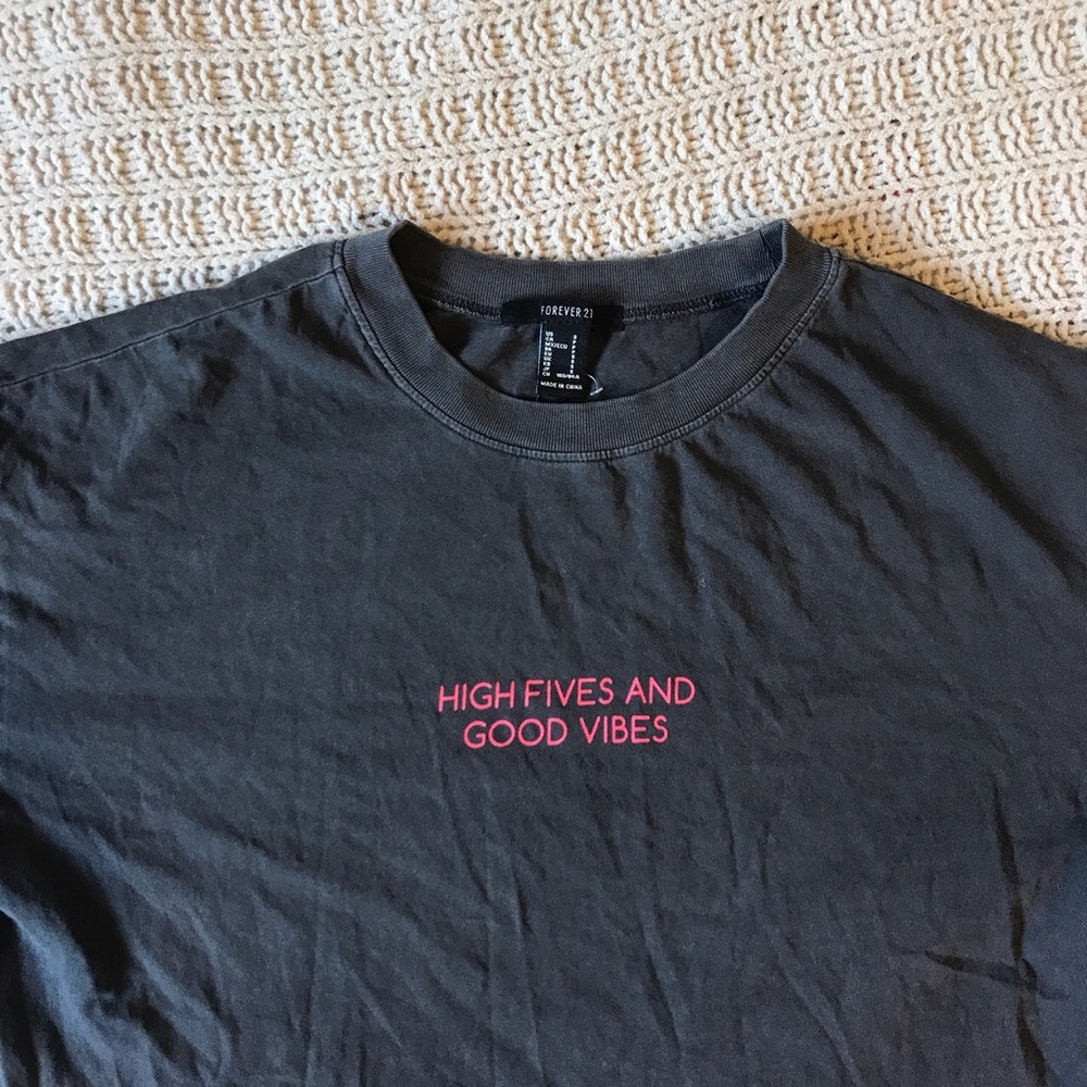 Graphic tee - Picture 2 of 3